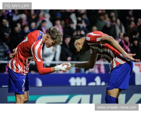 巴萨有意签下亨克青年队中卫翁斯泰因，协议接近达成